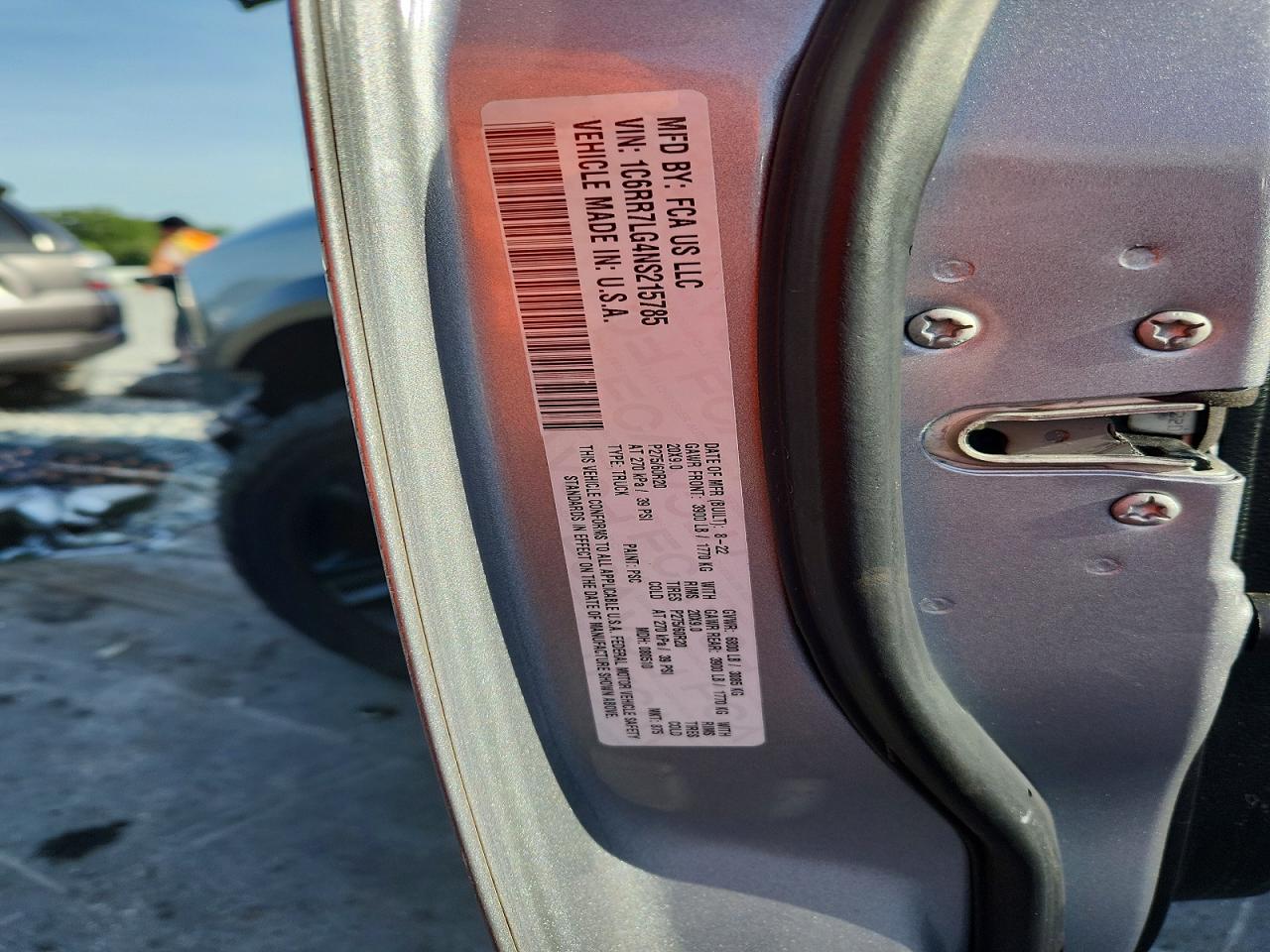 2022 RAM 1500 CLASSIC SLT photo 25