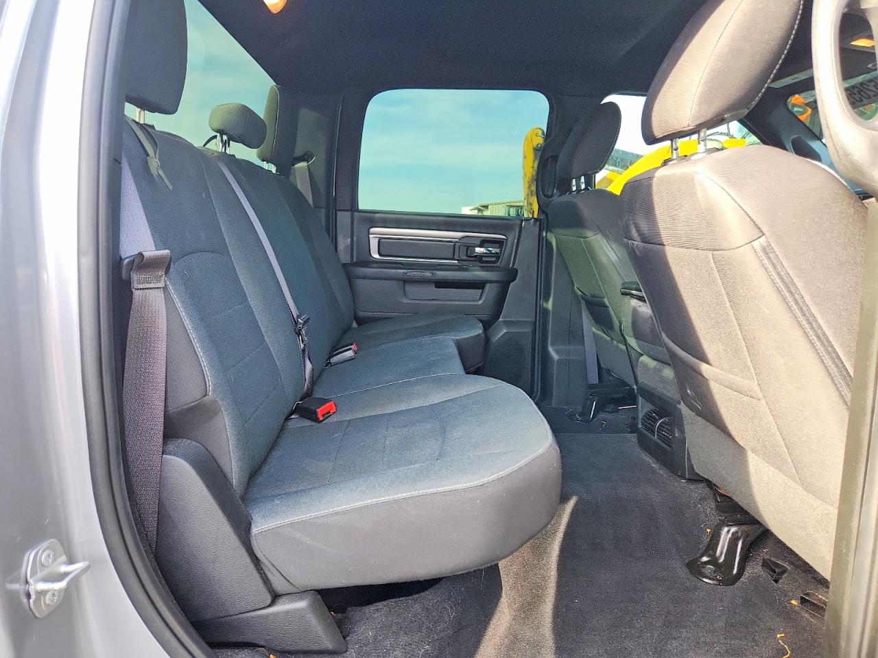 2022 RAM 1500 CLASSIC SLT photo 19