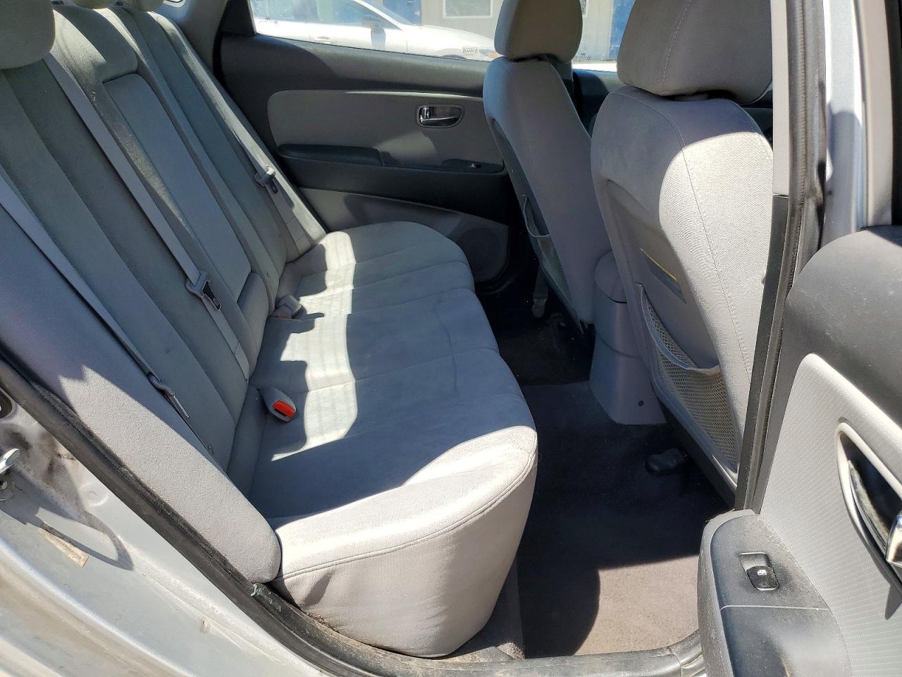 2010 HYUNDAI ELANTRA photo 28