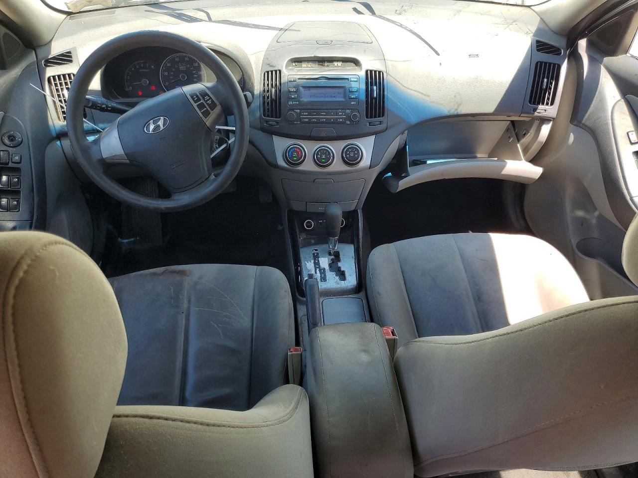 2010 HYUNDAI ELANTRA photo 22