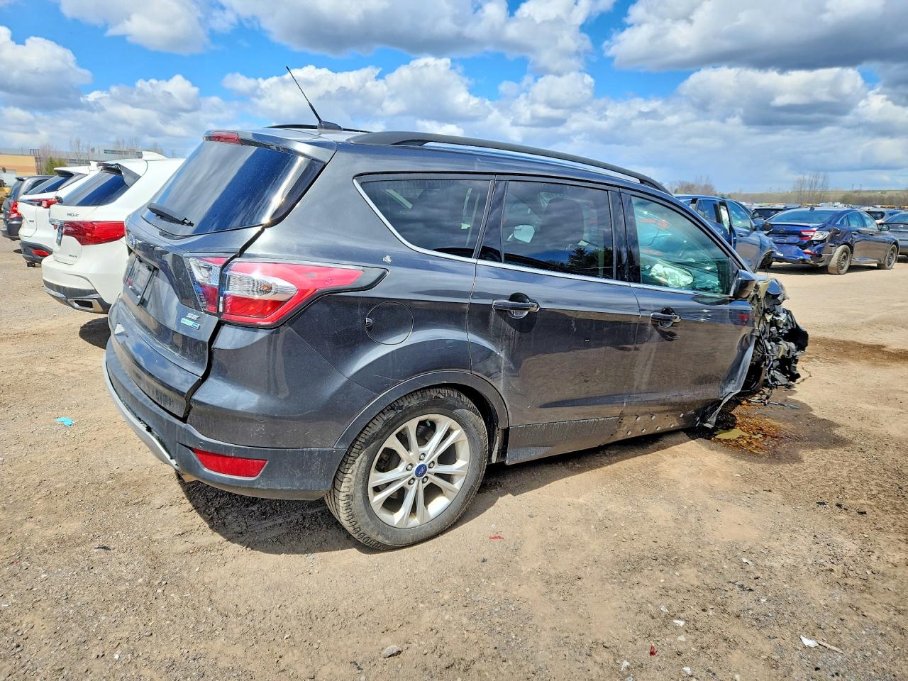 2017 FORD ESCAPE SE photo 5