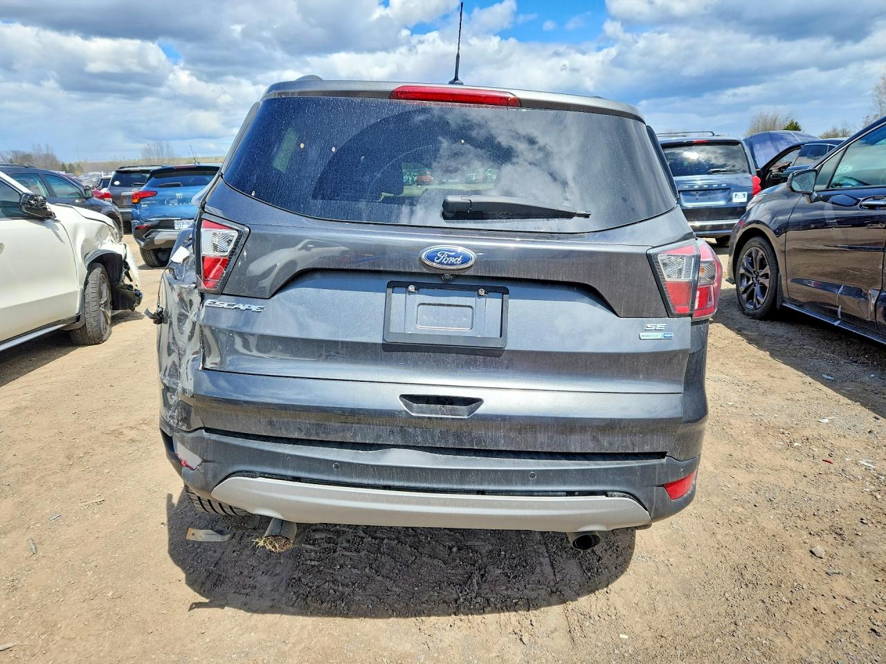 2017 FORD ESCAPE SE photo 11