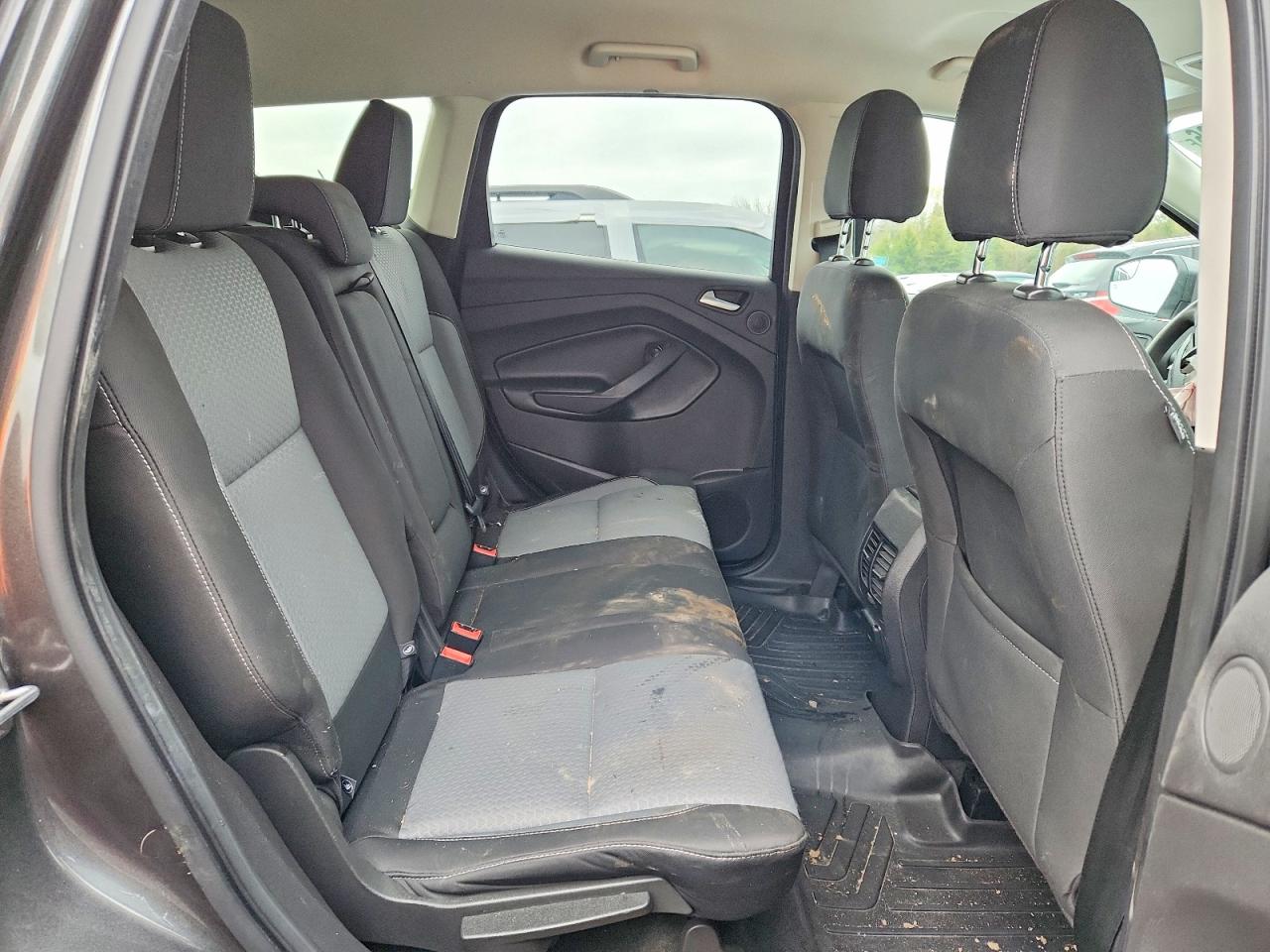 2017 FORD ESCAPE SE photo 21