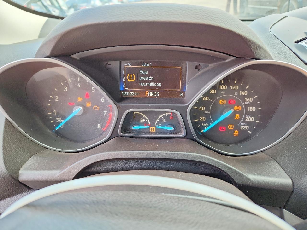 2017 FORD ESCAPE SE photo 17