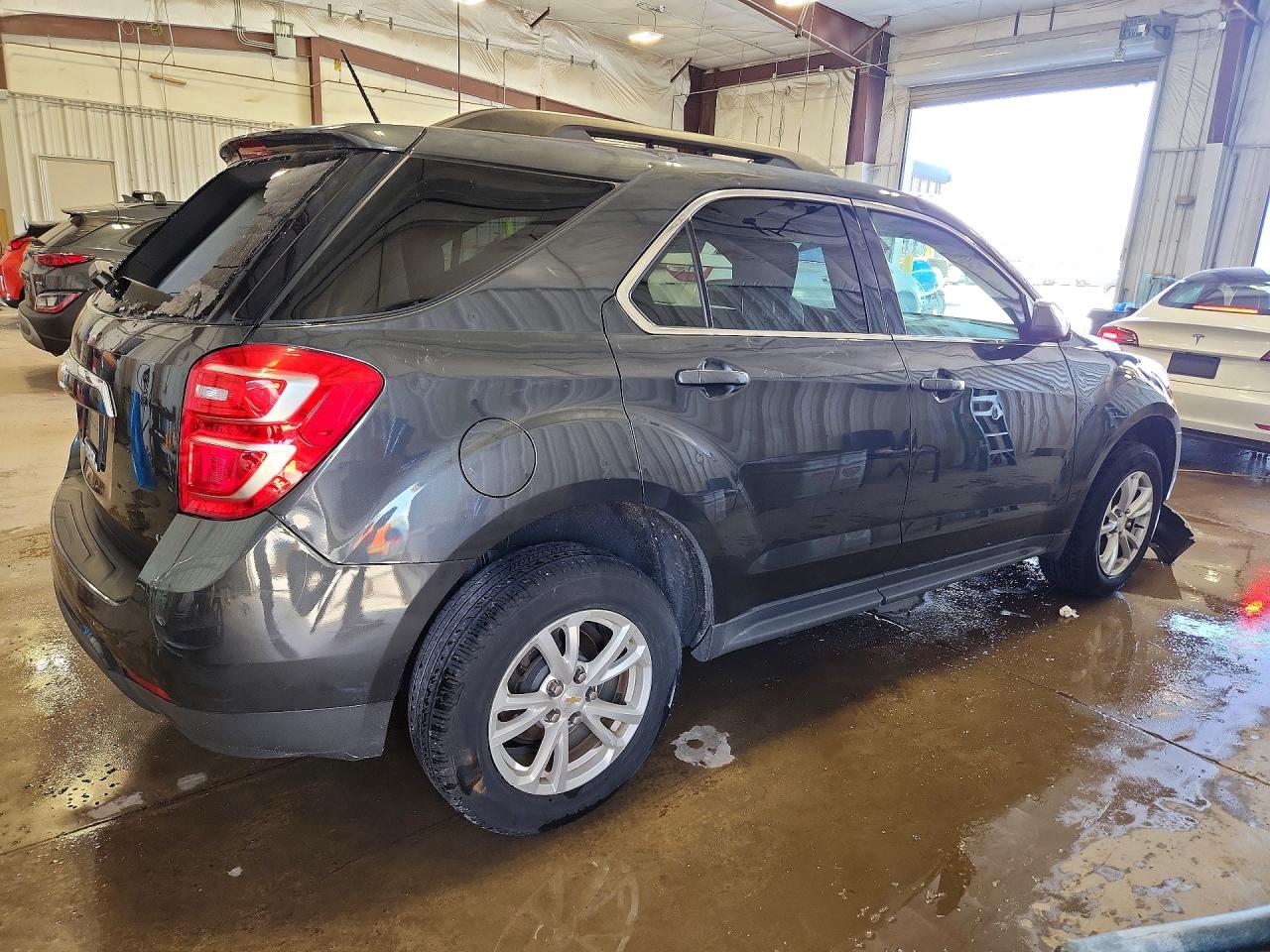 2017 CHEVROLET EQUINOX LT photo 5