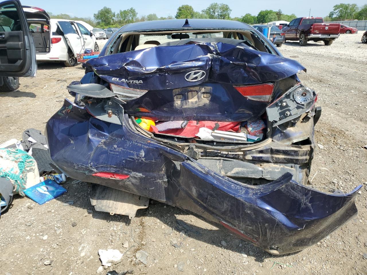 2013 HYUNDAI ELANTRA BASE photo 16