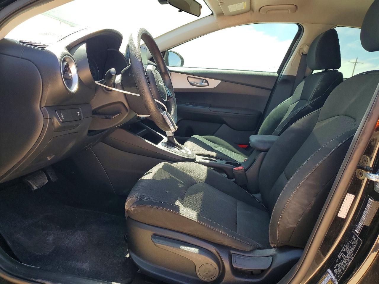 2024 KIA FORTE LXS photo 13