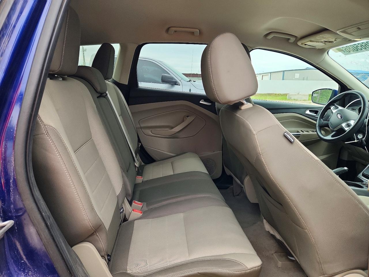 2015 FORD ESCAPE SE photo 19