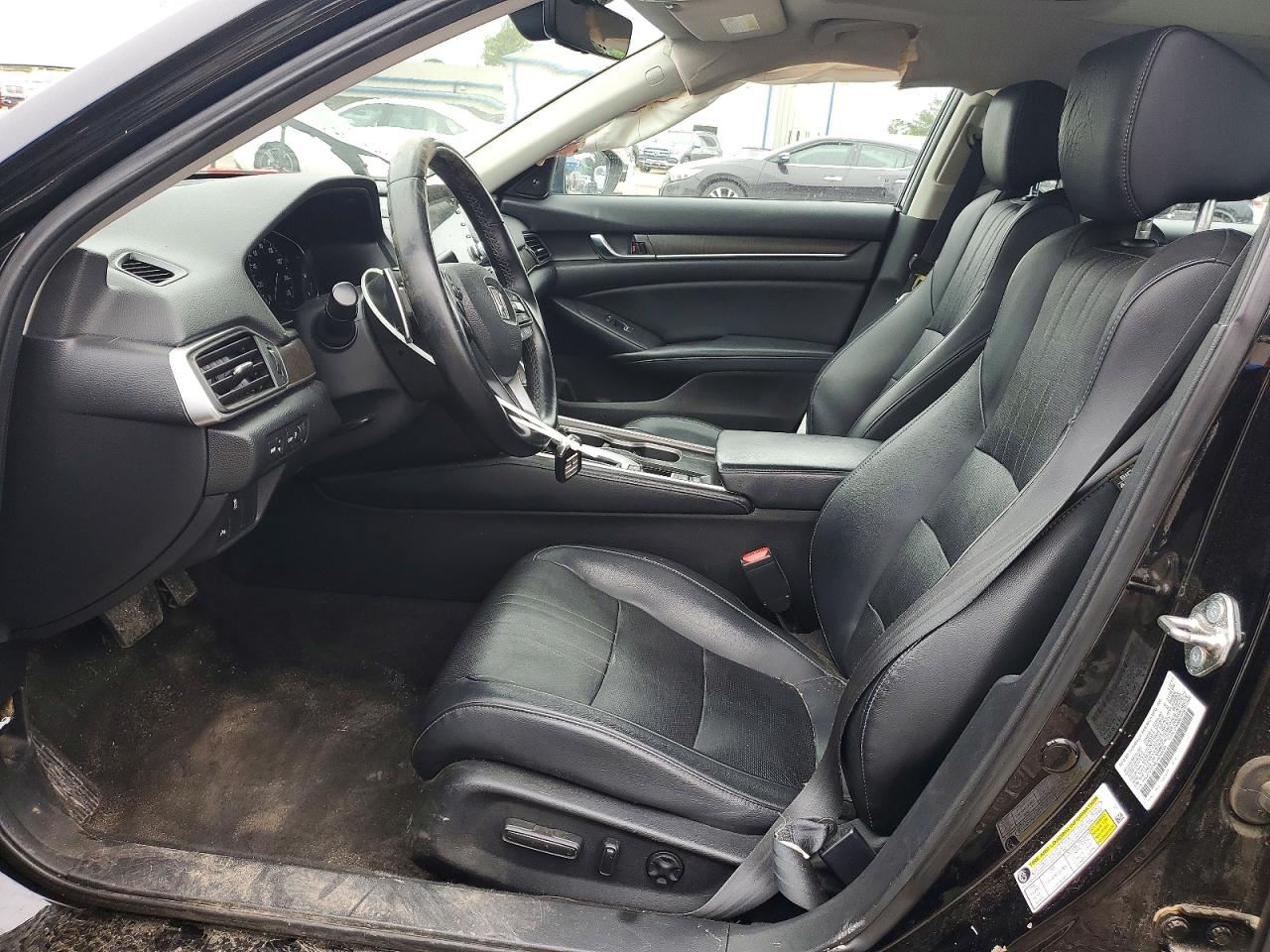 2018 HONDA ACCORD TOURING photo 7