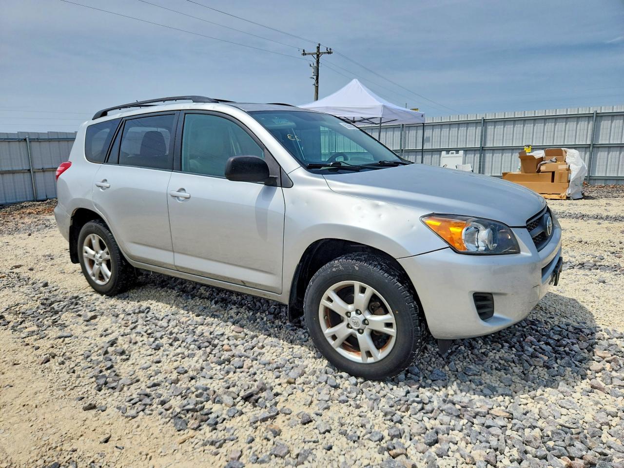 2011 TOYOTA RAV4 BASE photo 4