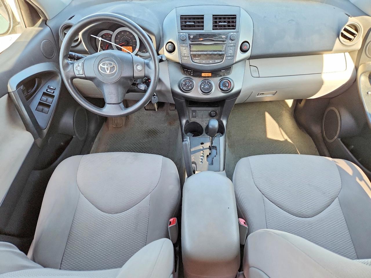 2011 TOYOTA RAV4 BASE photo 8