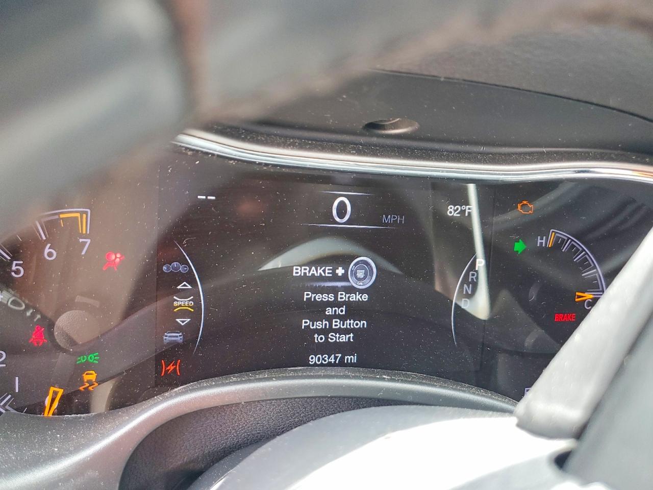 2020 JEEP GRAND CHEROKEE LAREDO photo 17