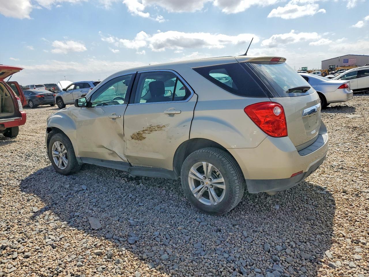 2014 CHEVROLET EQUINOX LS photo 3