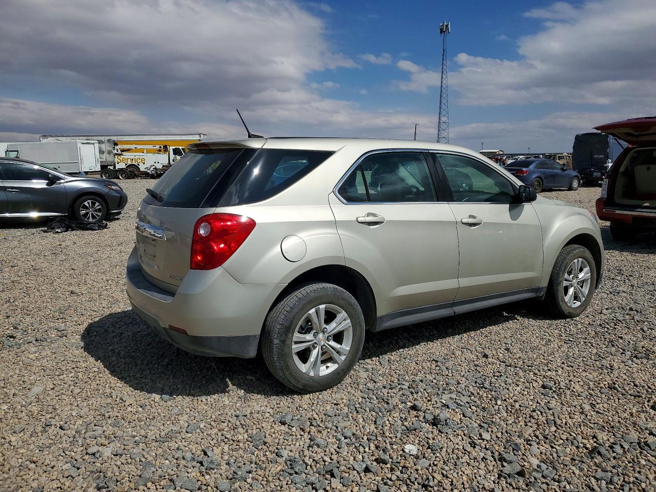 2014 CHEVROLET EQUINOX LS photo 5