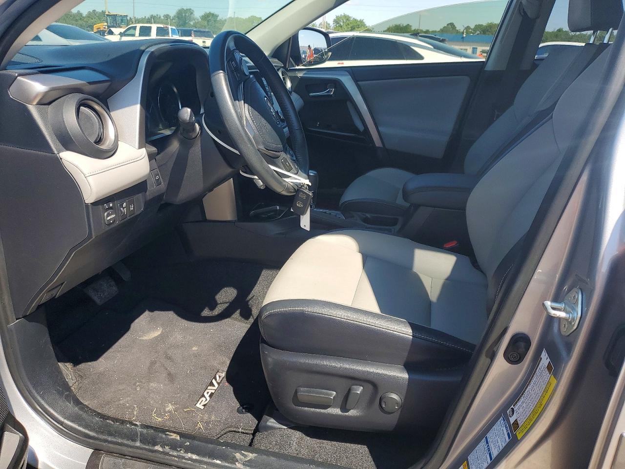 2018 TOYOTA RAV4 HV LIMITED photo 13