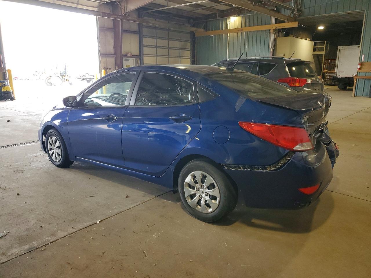 2015 HYUNDAI ACCENT photo 3