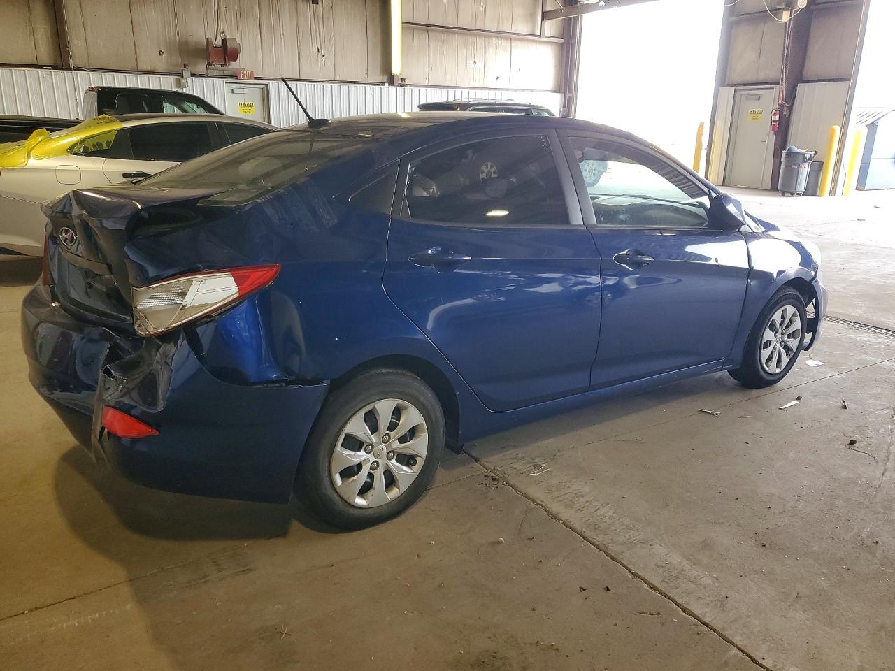 2015 HYUNDAI ACCENT photo 5