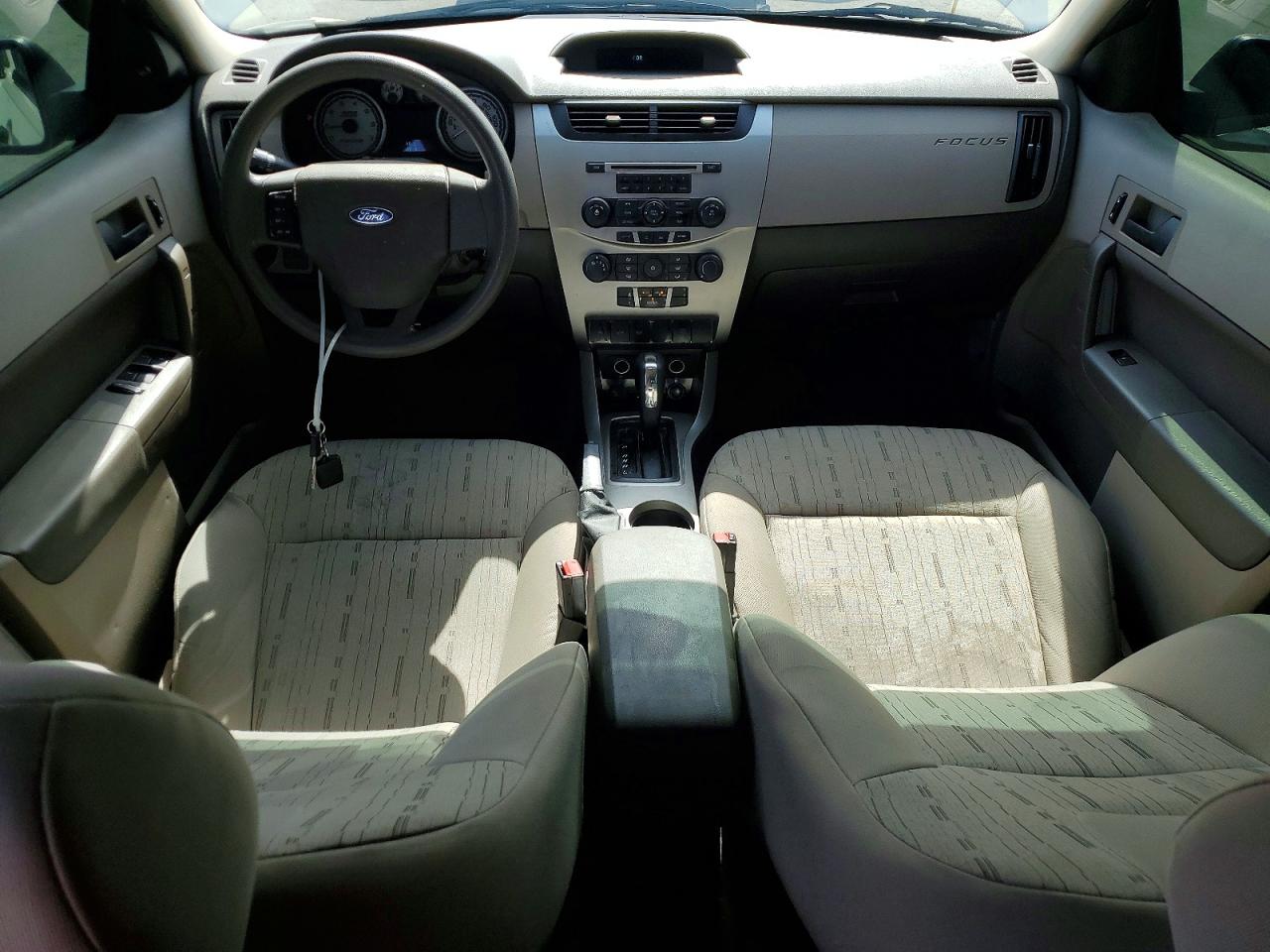 2009 FORD FOCUS SE photo 15