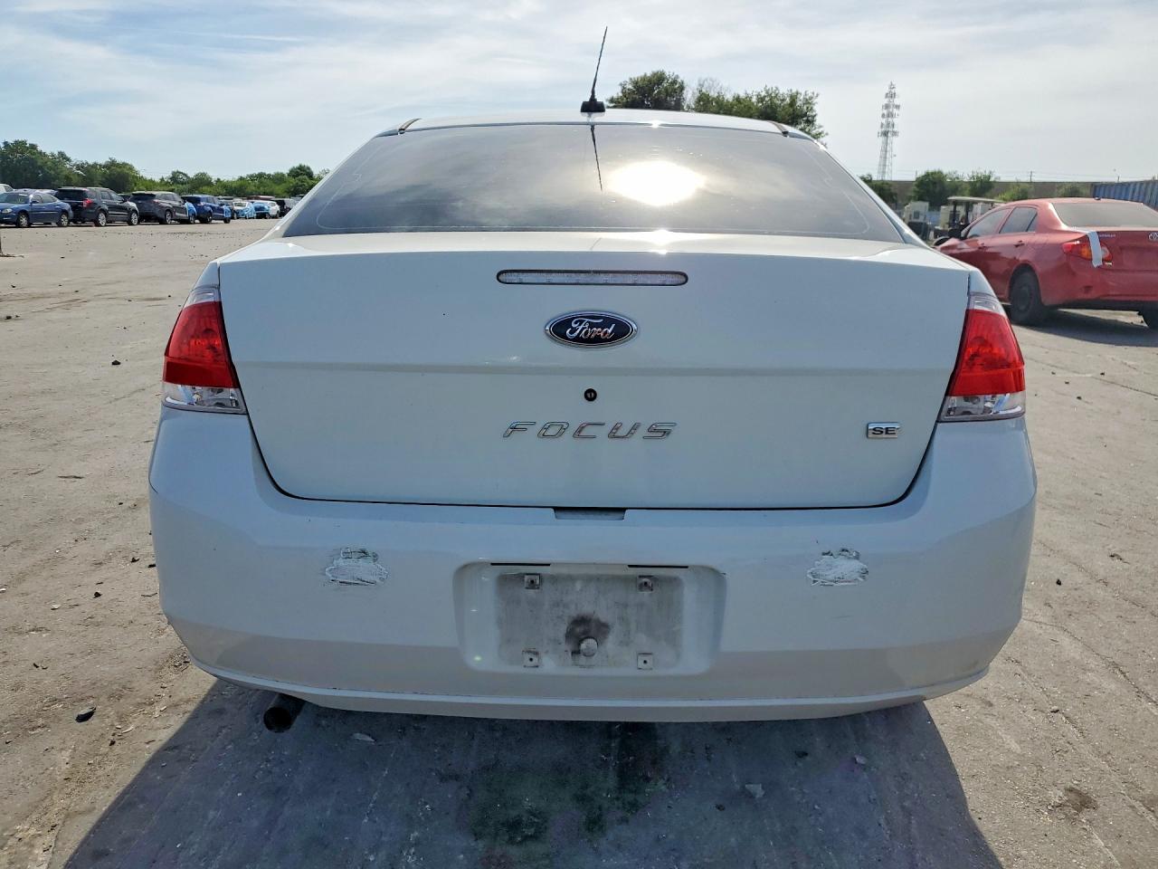 2009 FORD FOCUS SE photo 11