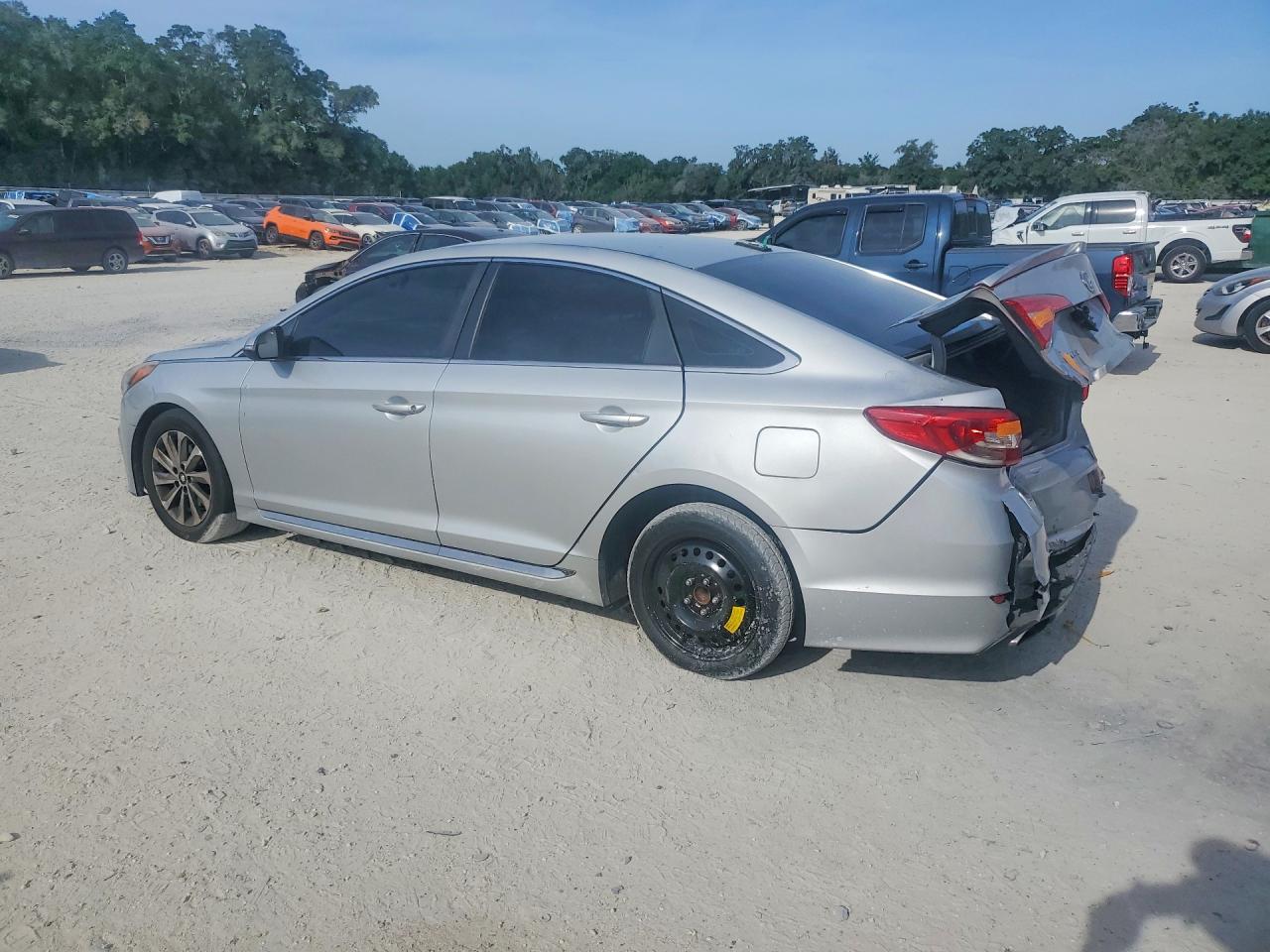 2015 HYUNDAI SONATA SPORT photo 4