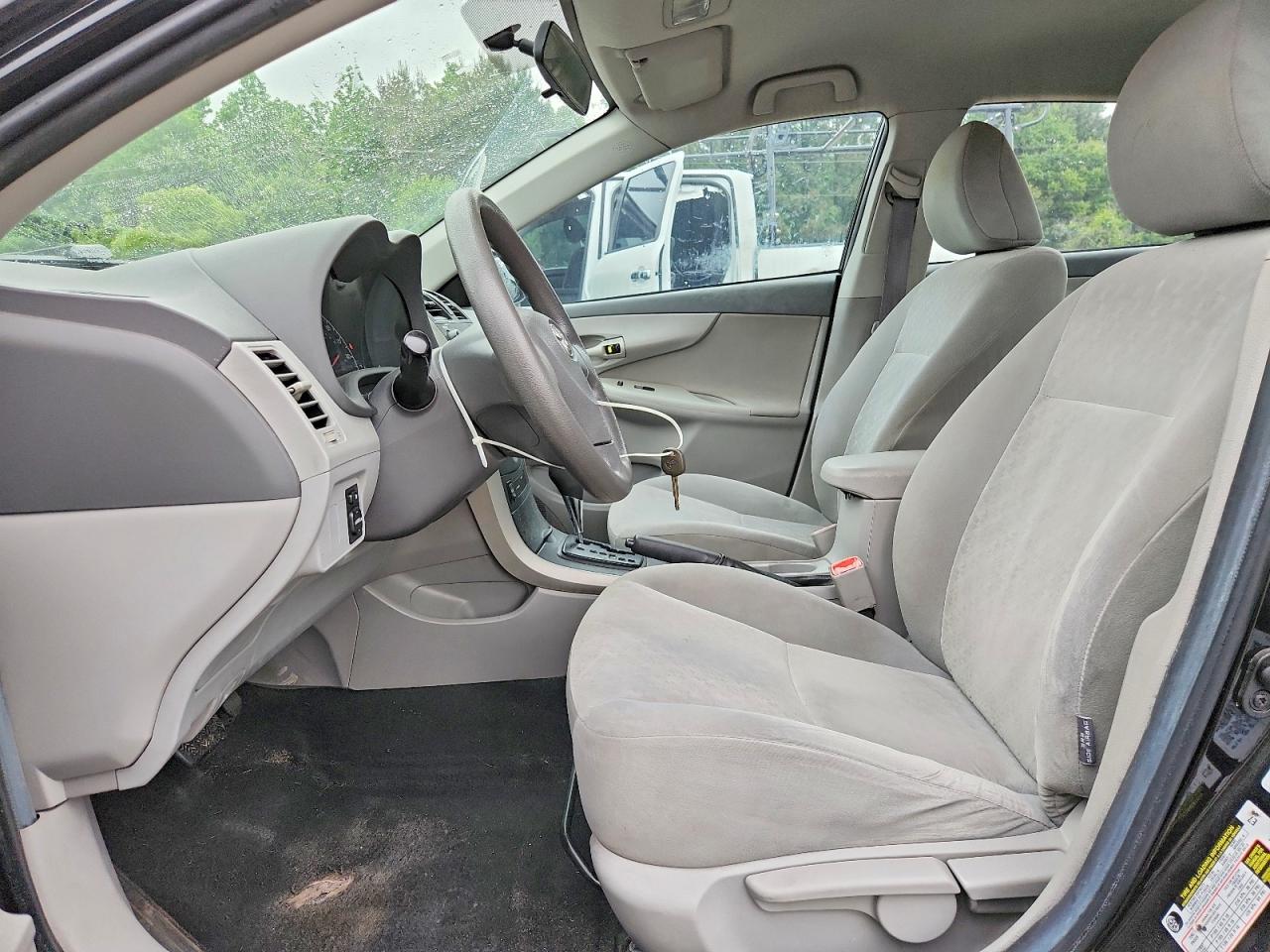 2009 TOYOTA COROLLA photo 19