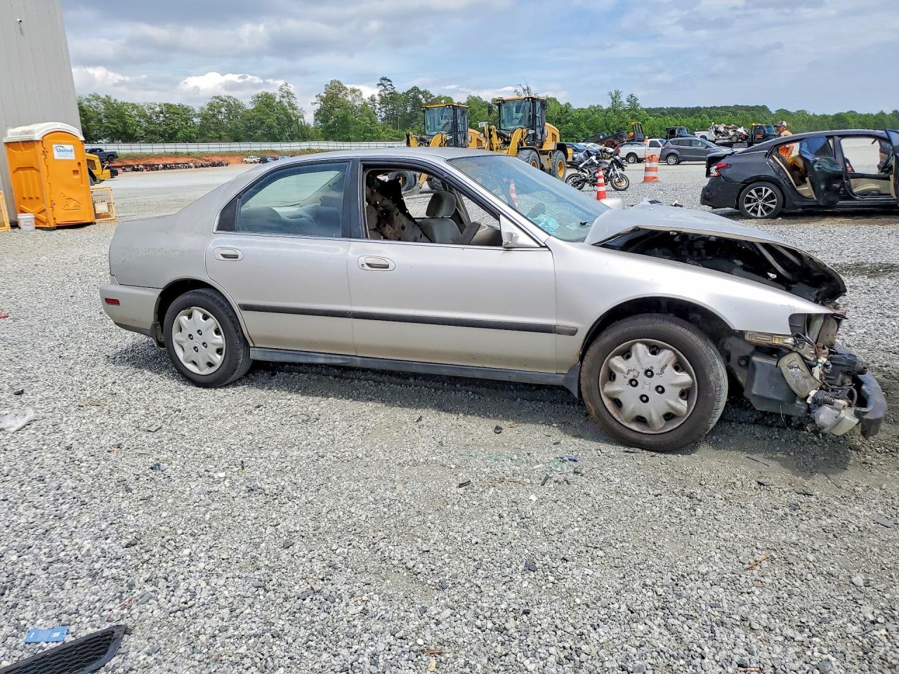 1997 HONDA ACCORD LX photo 7