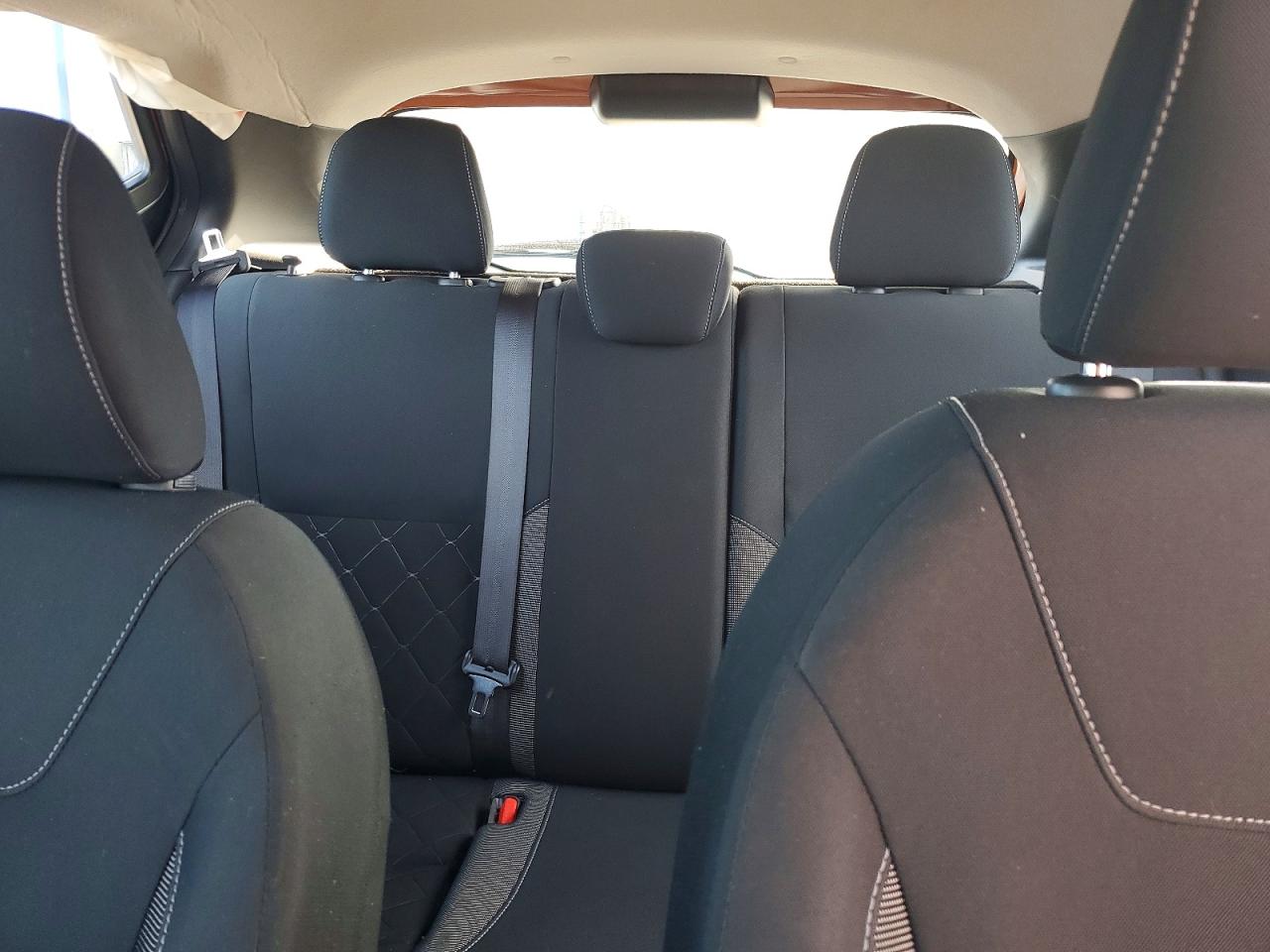 2020 NISSAN KICKS SV photo 19
