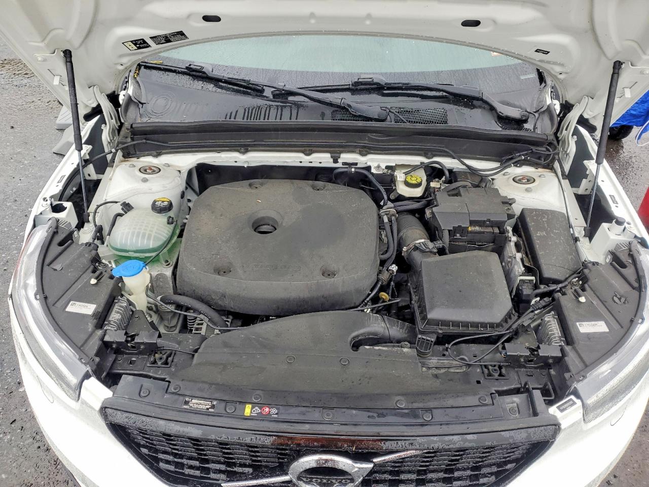 2021 VOLVO XC40 PLUS photo 23