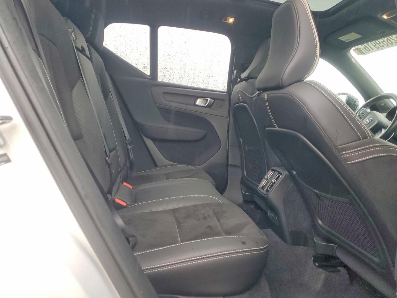 2021 VOLVO XC40 PLUS photo 21