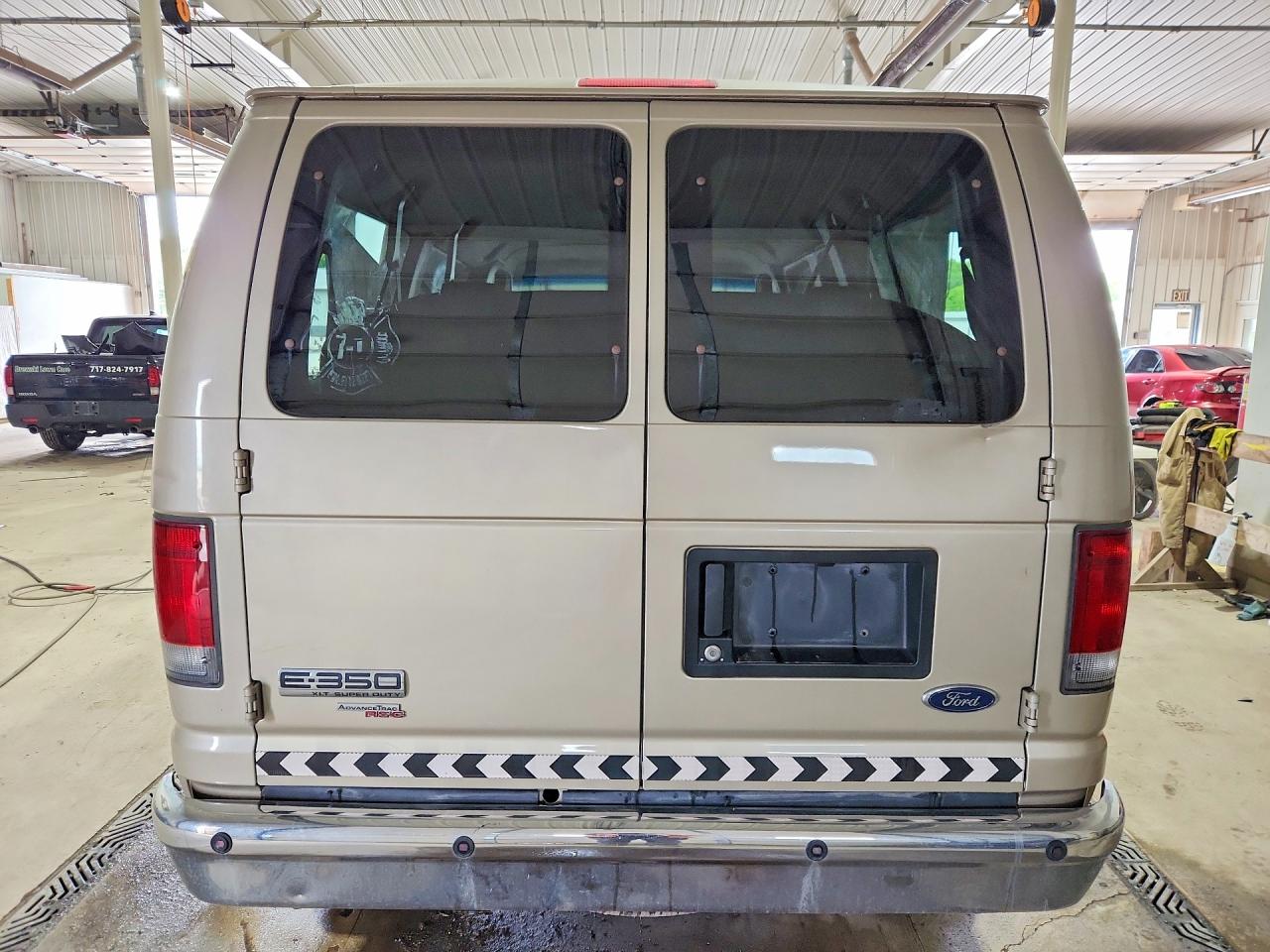 2008 FORD ECONOLINE E350 SUPER DUTY WAGON photo 16