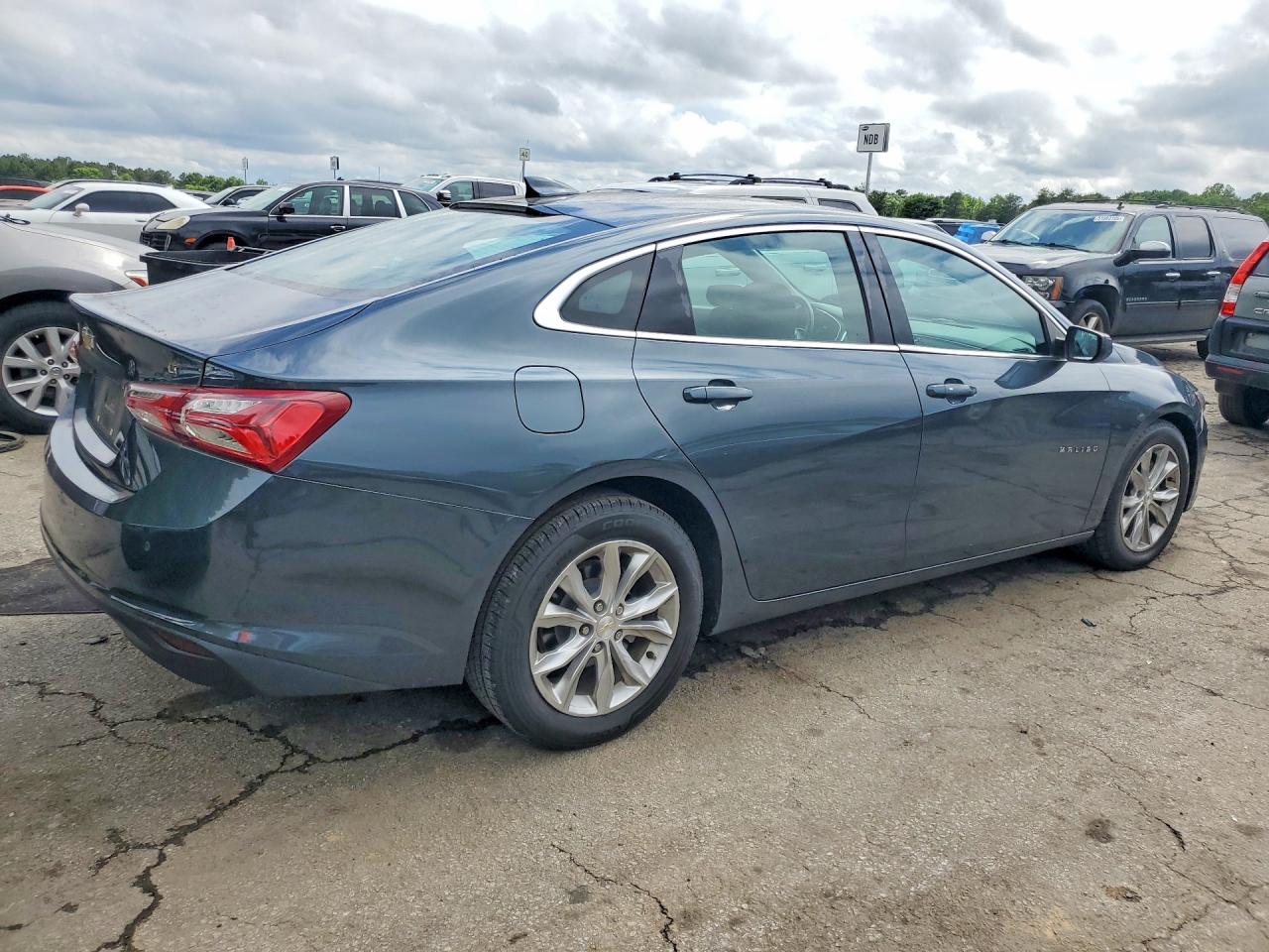 2020 CHEVROLET MALIBU LT photo 5