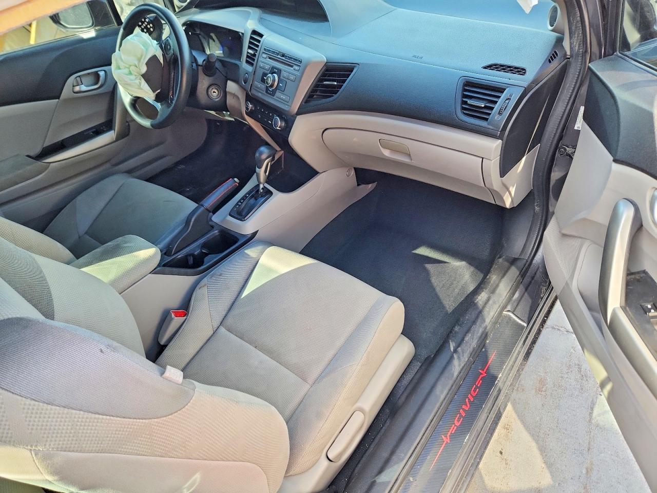 2012 HONDA CIVIC LX photo 15