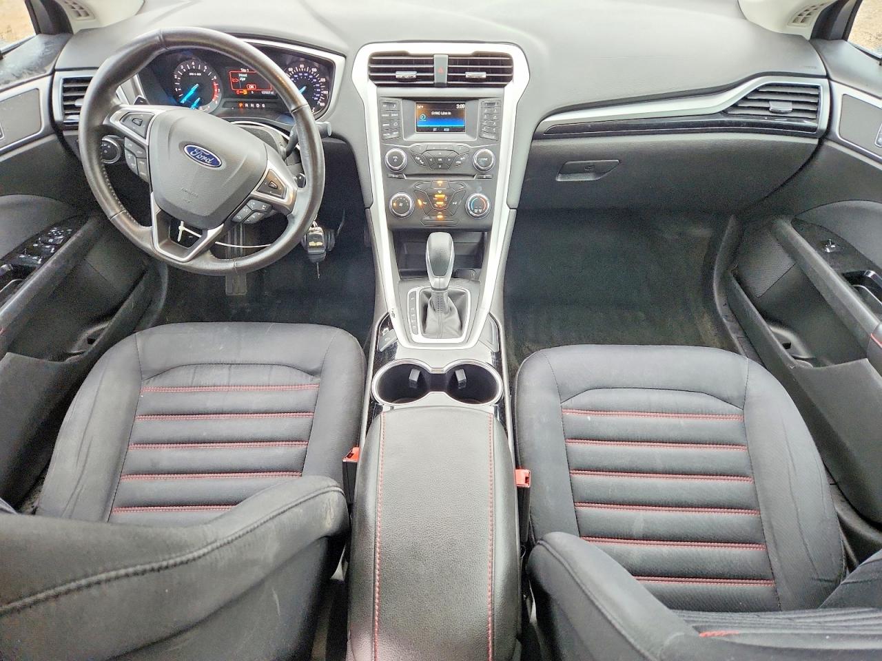 2015 FORD FUSION SE photo 8