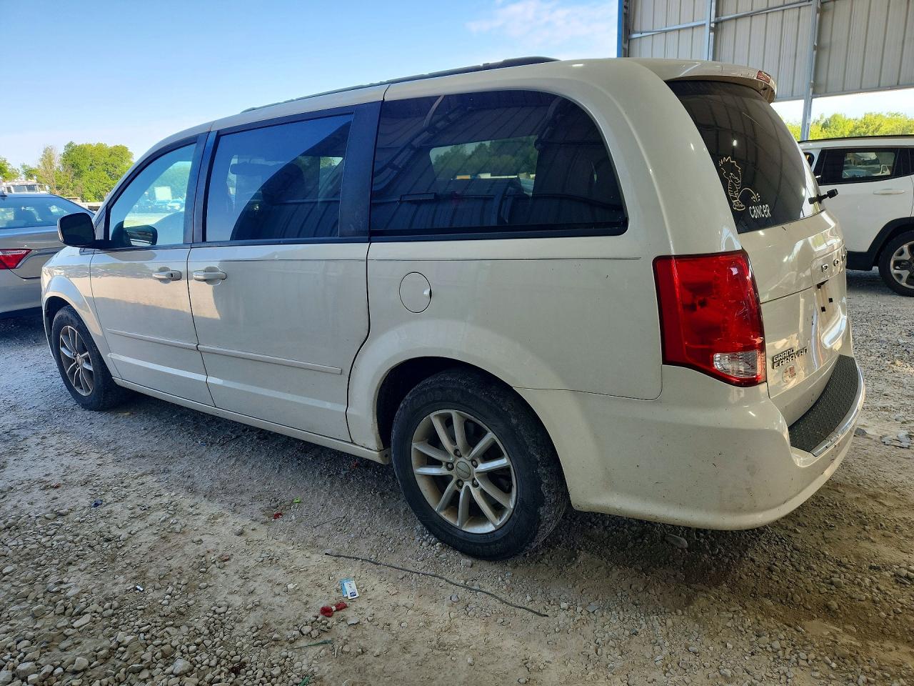 2013 DODGE GRAND CARAVAN SXT photo 2