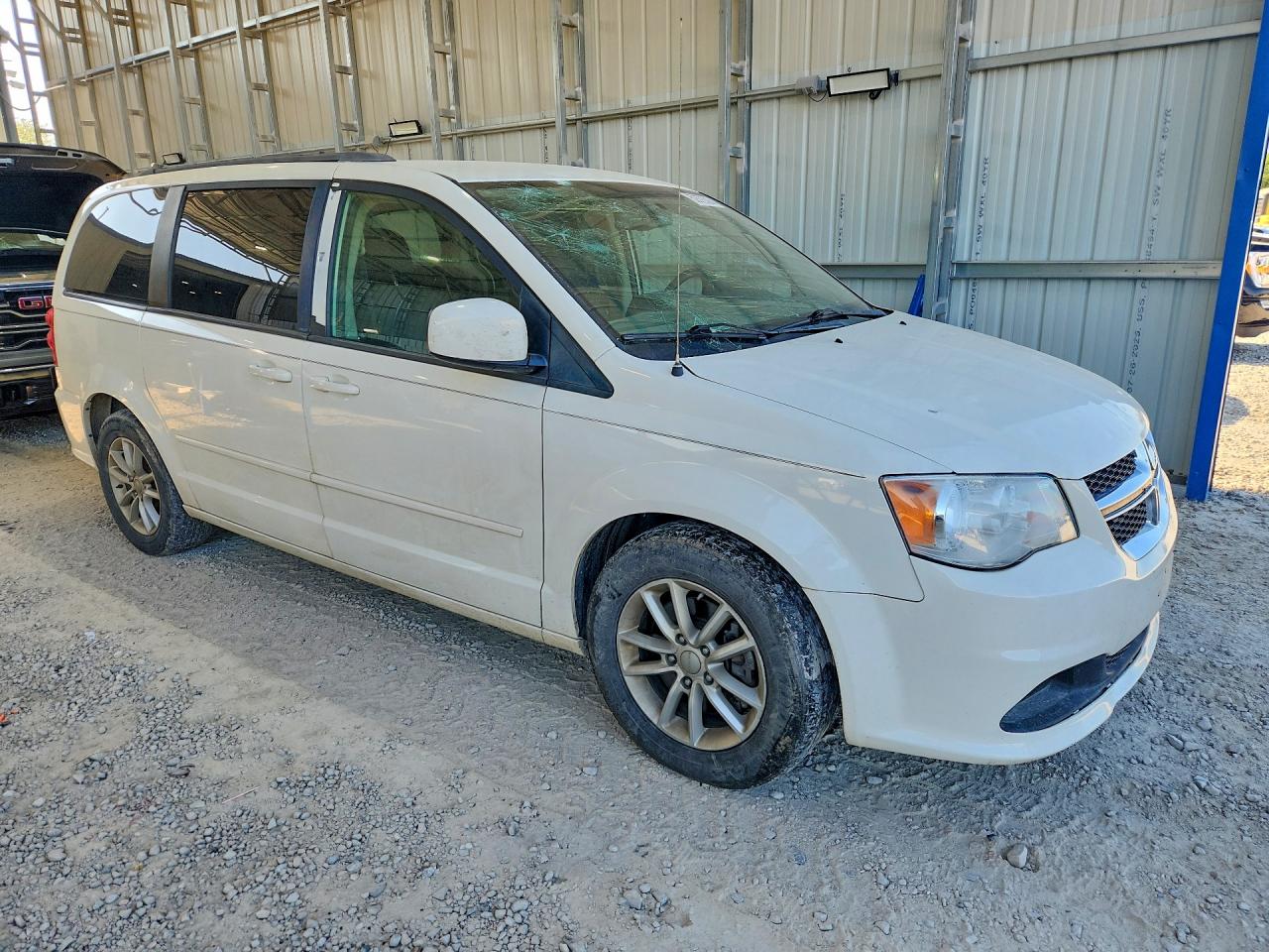2013 DODGE GRAND CARAVAN SXT photo 4