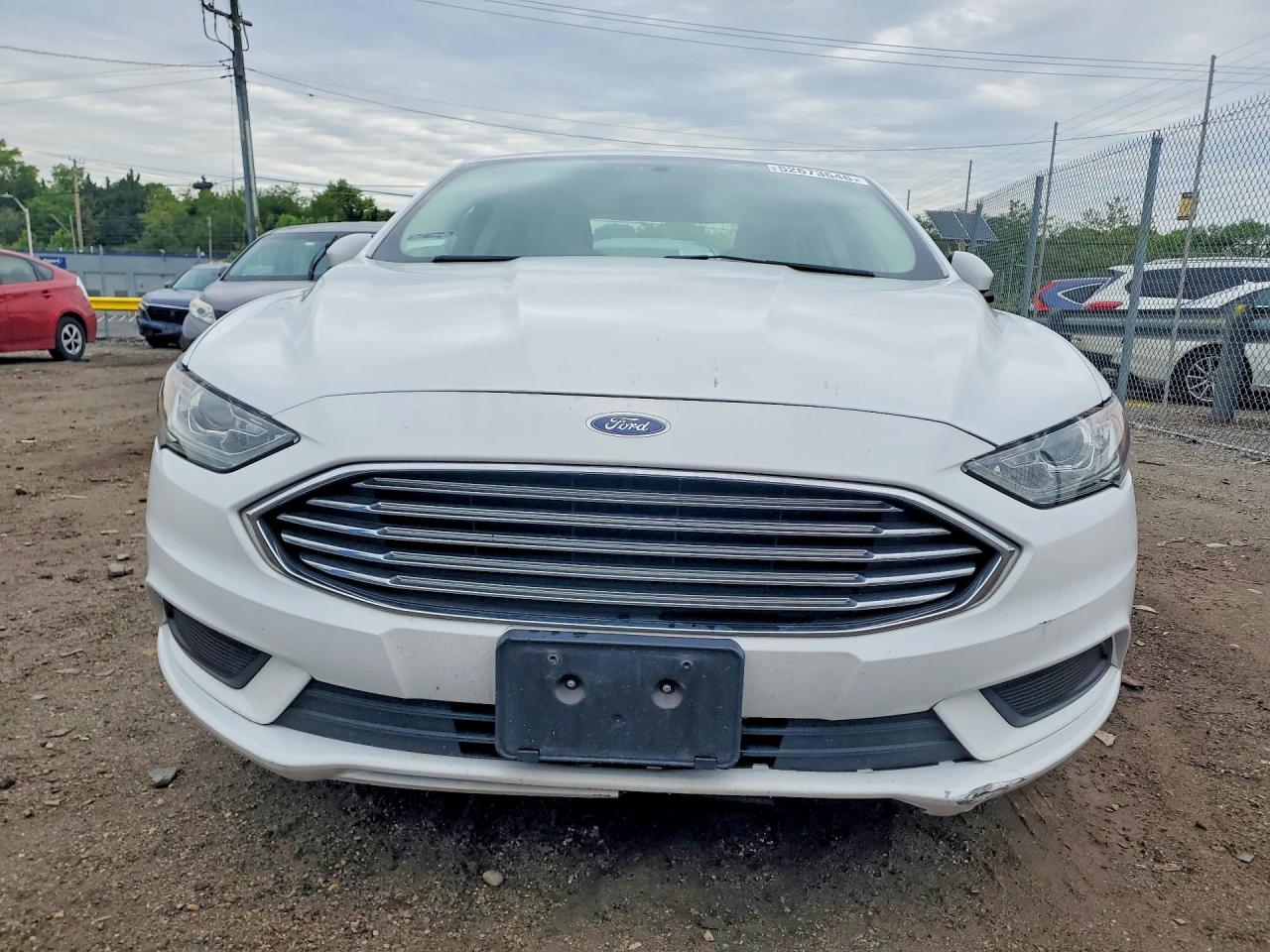 2017 FORD FUSION SE photo 13