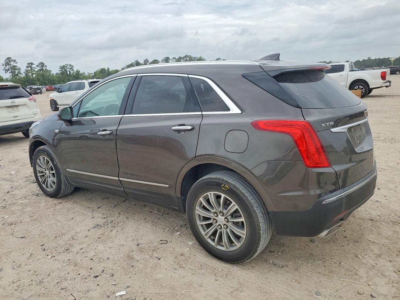 2019 CADILLAC XT5 LUXURY photo 3