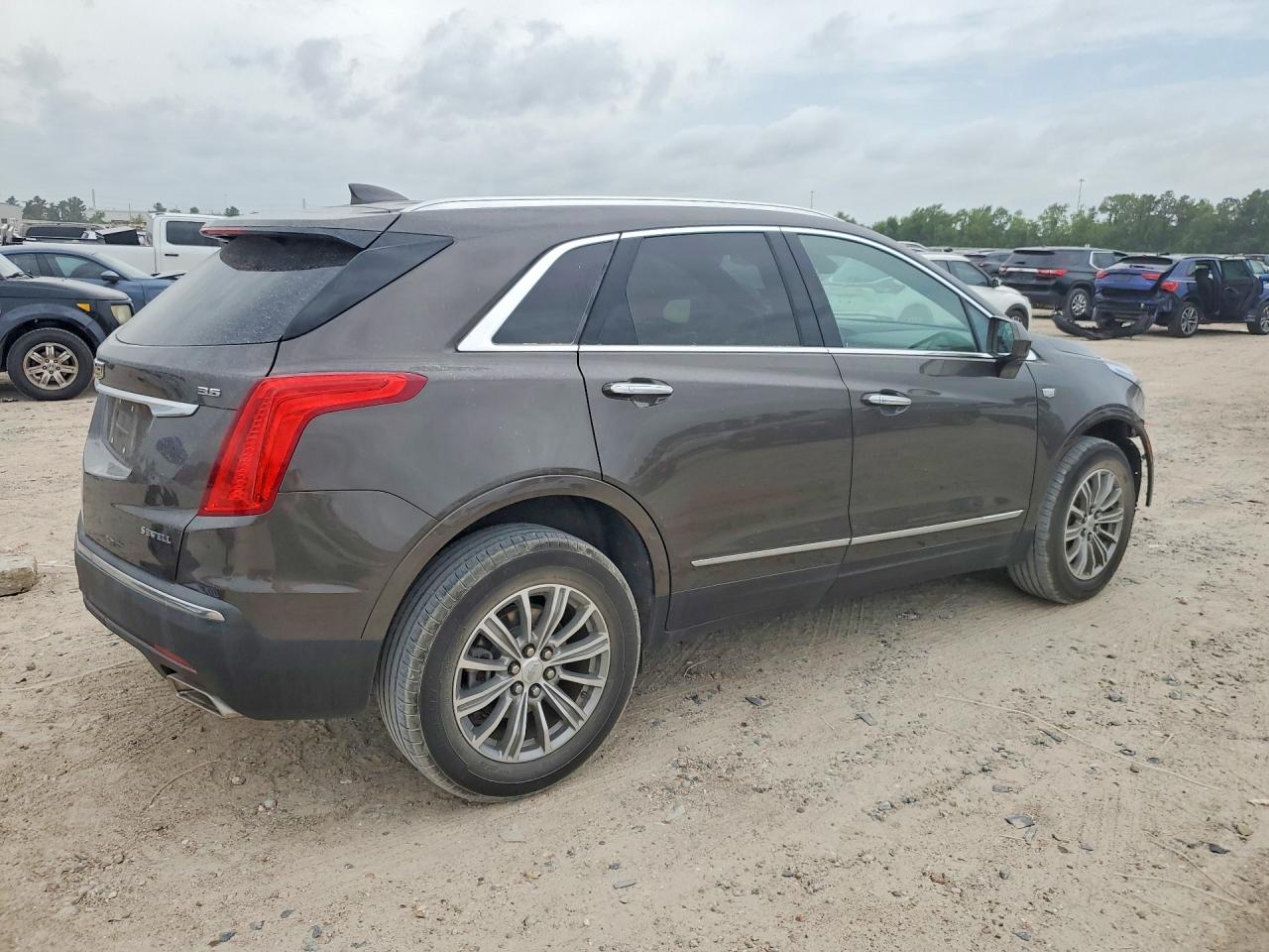 2019 CADILLAC XT5 LUXURY photo 5