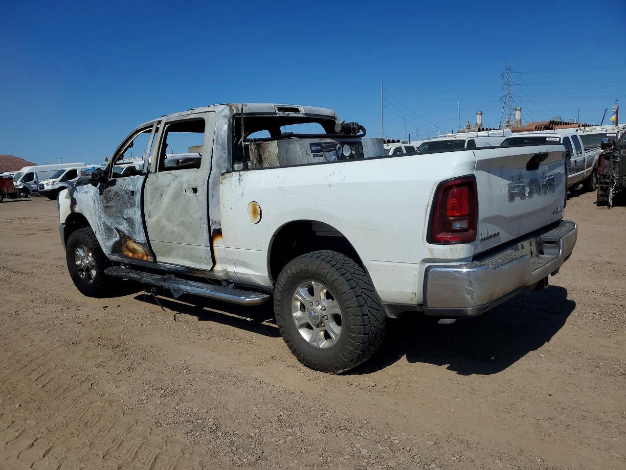 2025 RAM 2500 BIG HORN photo 4