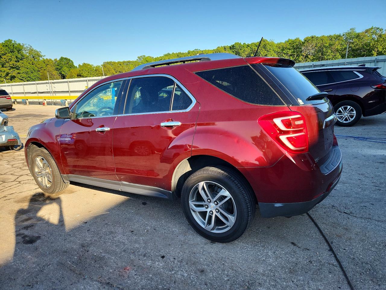 2016 CHEVROLET EQUINOX LTZ photo 2