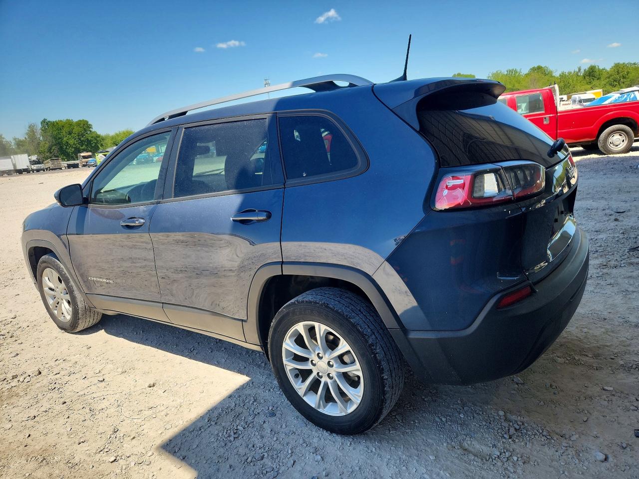 2021 JEEP CHEROKEE LATITUDE photo 2