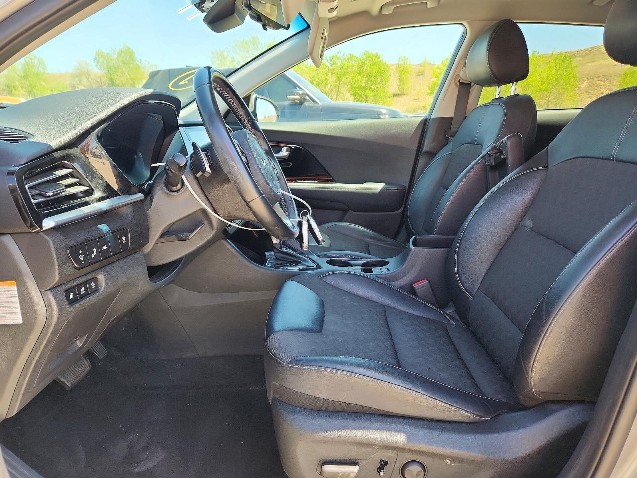 2022 KIA NIRO EX photo 19