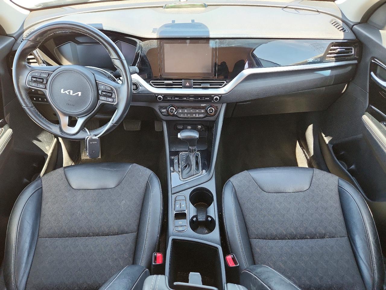 2022 KIA NIRO EX photo 22