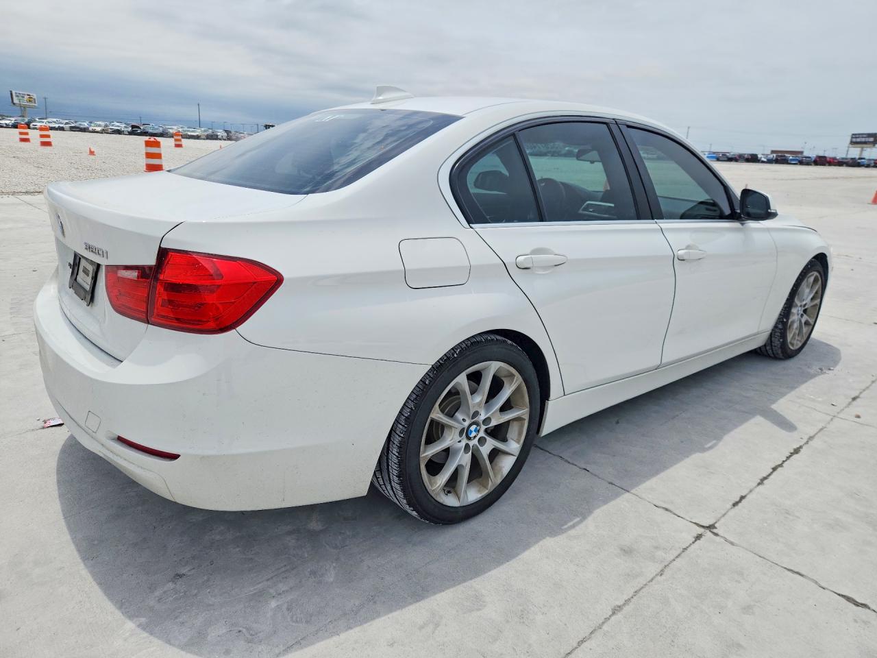 2015 BMW 320 I photo 5