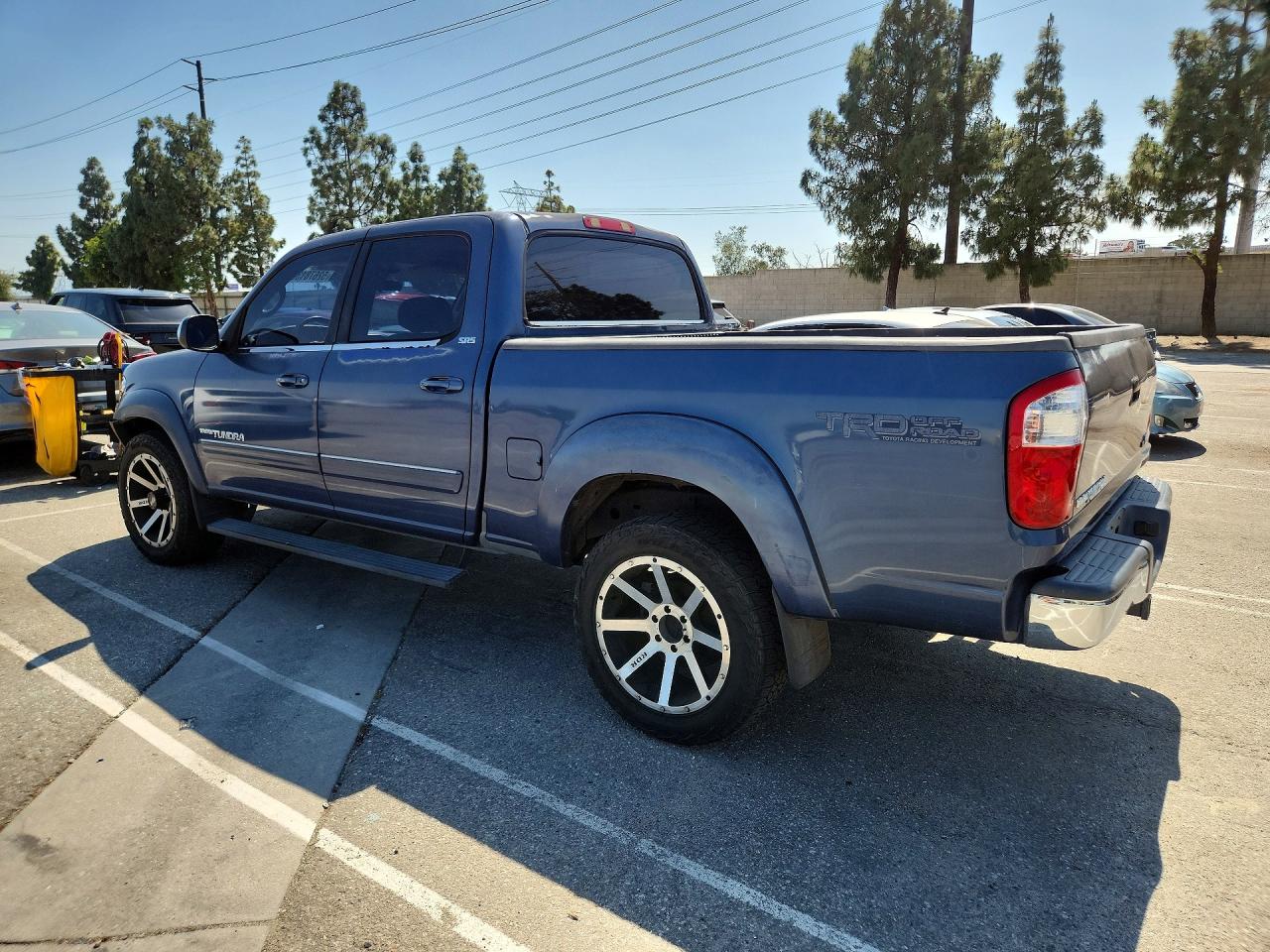 2004 TOYOTA TUNDRA DOUBLE CAB SR5 photo 4