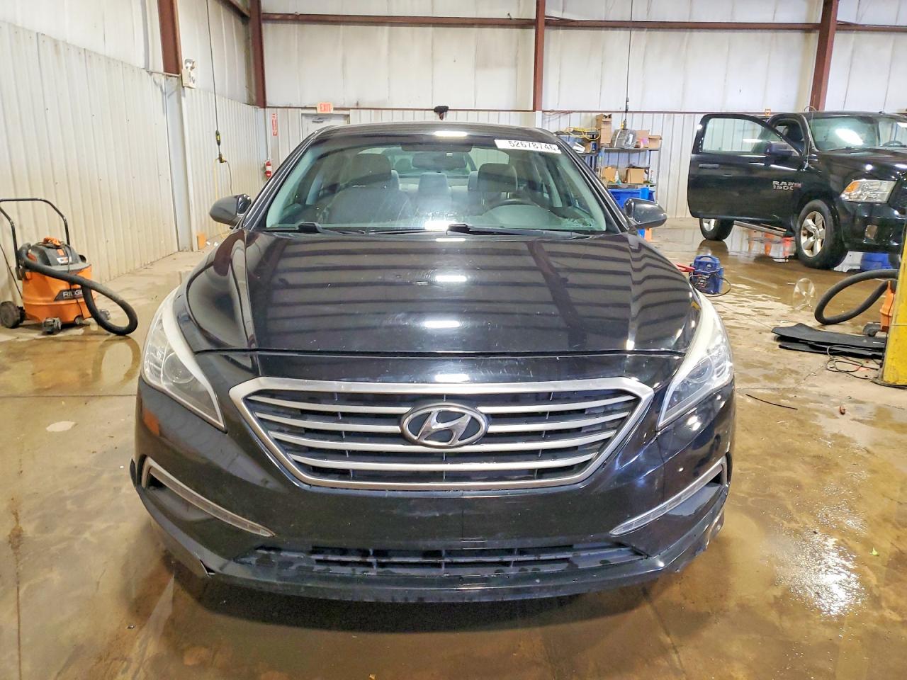 2015 HYUNDAI SONATA SE photo 9