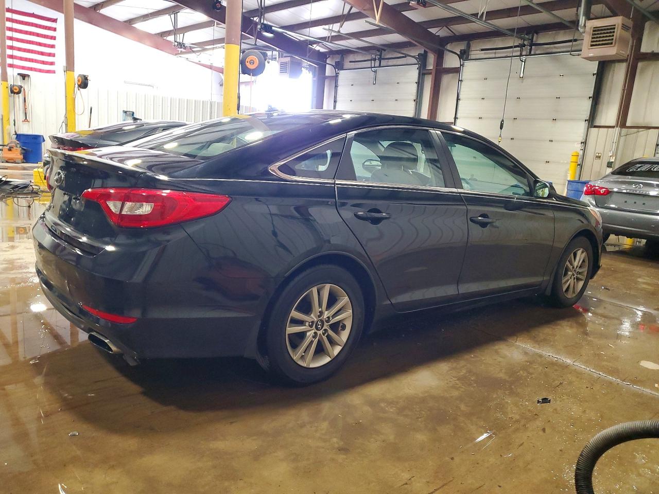 2015 HYUNDAI SONATA SE photo 5