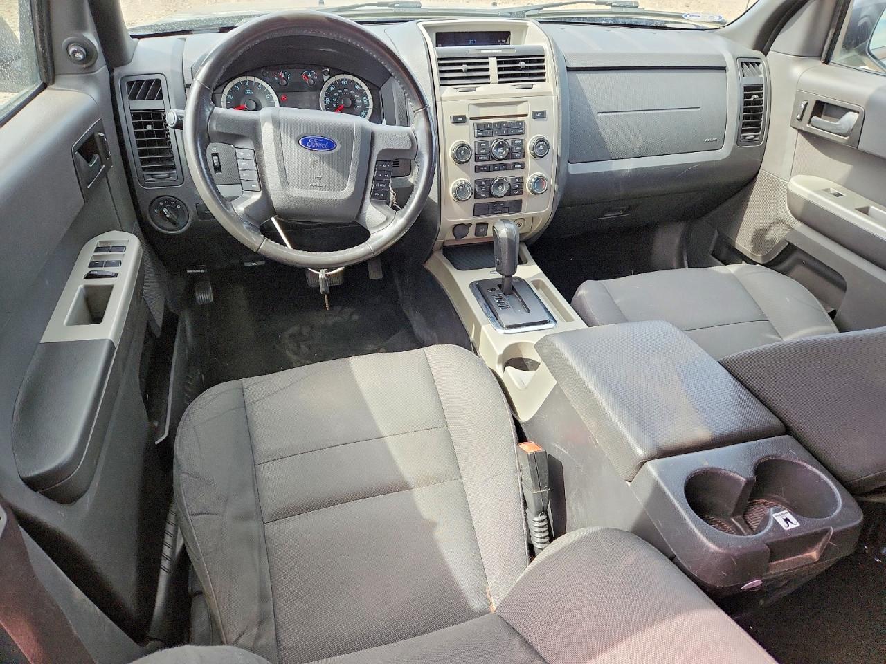 2012 FORD ESCAPE XLT photo 8
