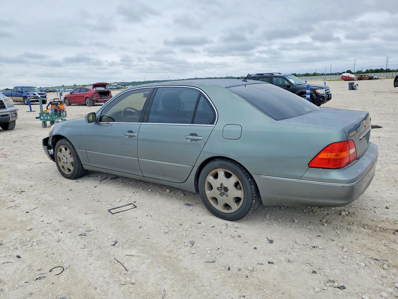2003 LEXUS LS 430 photo 2