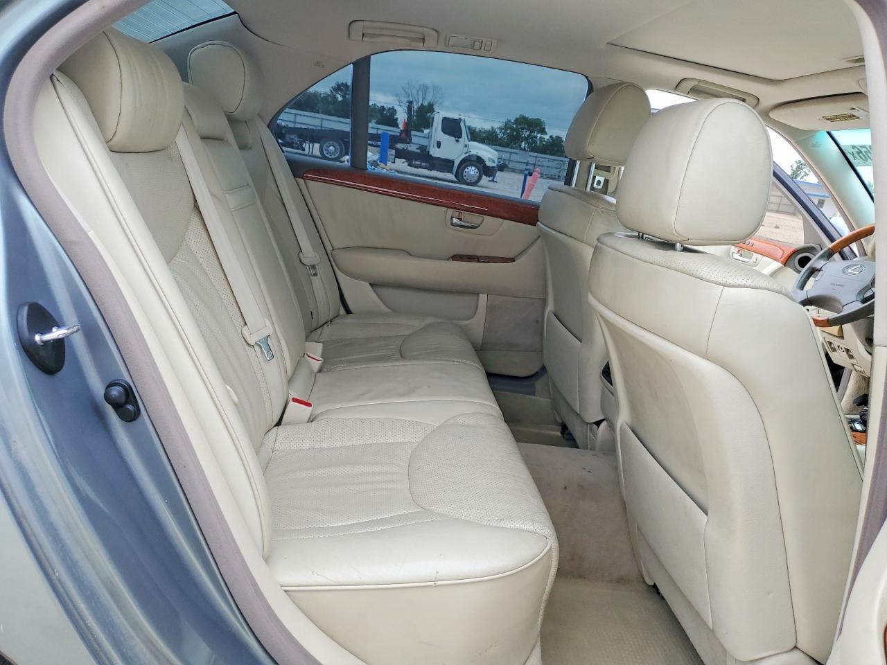 2003 LEXUS LS 430 photo 10